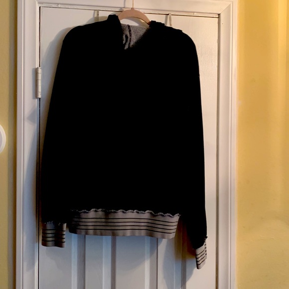 Volcom Sweatjacket - Picture 2 of 5